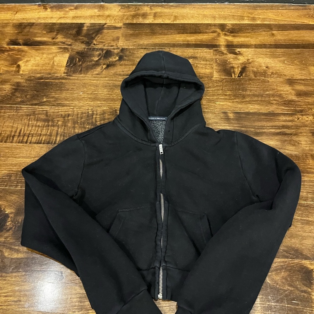 Brandy Melville cropped zip up (BLACK)